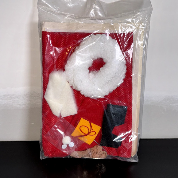 Vtg Santa Claus Soft Sculpture Door Stopper Kit Christmas Craft Sealed - Picture 2 of 2